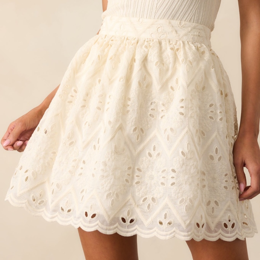 Red Dress Meant To Be Yours Ivory Eyelet Embroidered Cotton Mini Skirt Size MM /